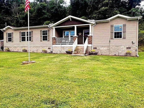 2322 Cavill Creek Rd, Barboursville, WV 25504