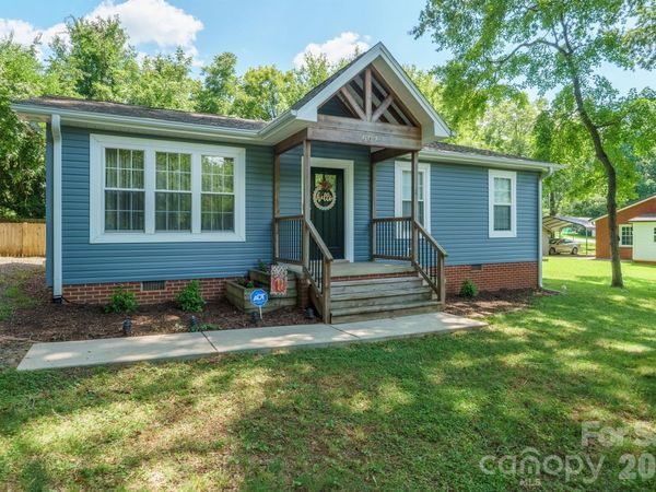 607 E 17th Street , Newton, NC 28658