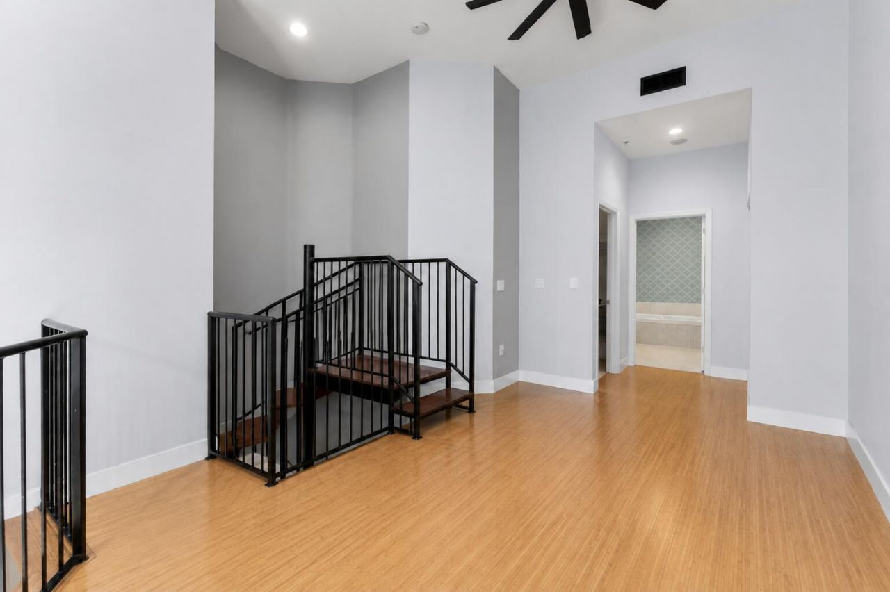 801 S Olive Avenue, Unit 220, West Palm Beach, FL 33401 Photo