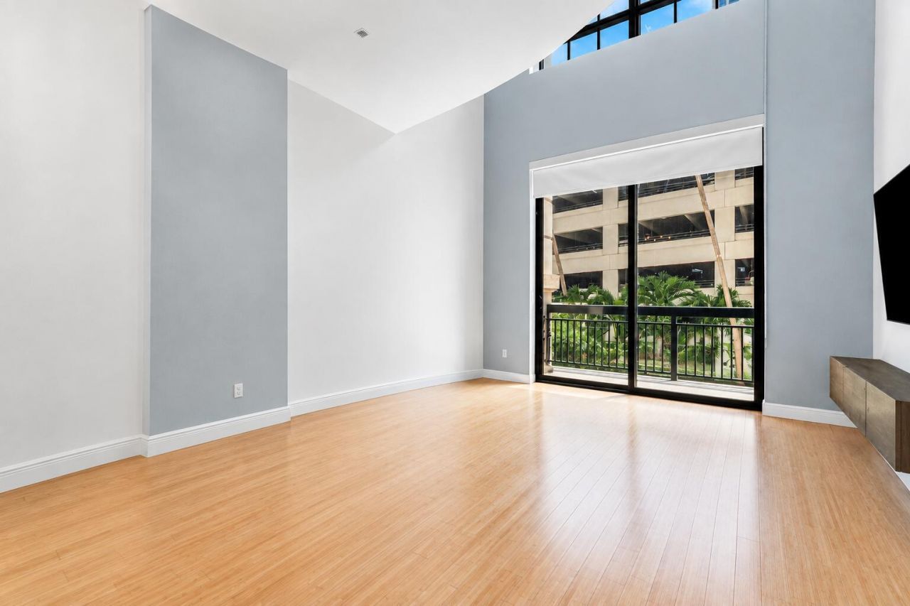 801 S Olive Avenue, Unit 220, West Palm Beach, FL 33401 Photo