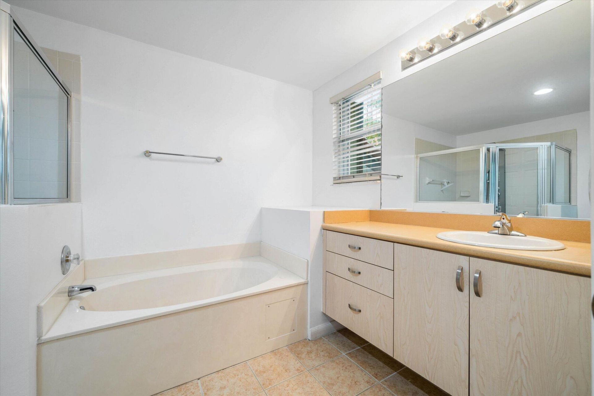2030 NW 99th Way, Sunrise, FL 33322 Photo