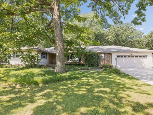 1655 Wagner Road , Batavia, IL 60510
