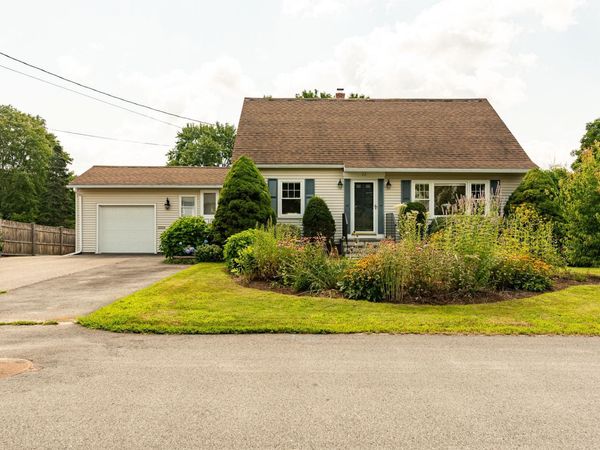 22 Crescent Avenue, Dover, NH 03820