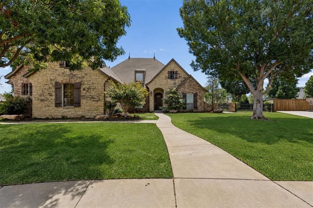 1300 Redbud Court, Moore, OK 73160 Main Photo