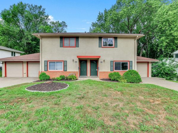 6218 France Avenue S, Edina, MN 55410