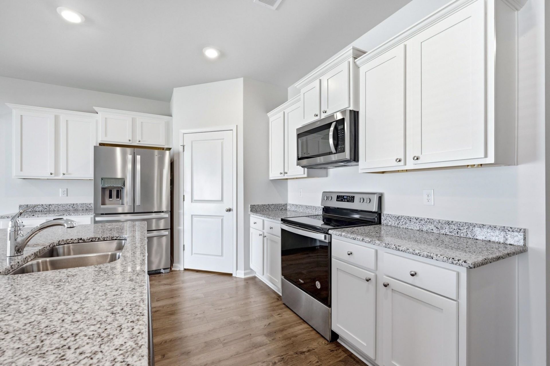 1024 Hawks Nest Ln. Photo 4