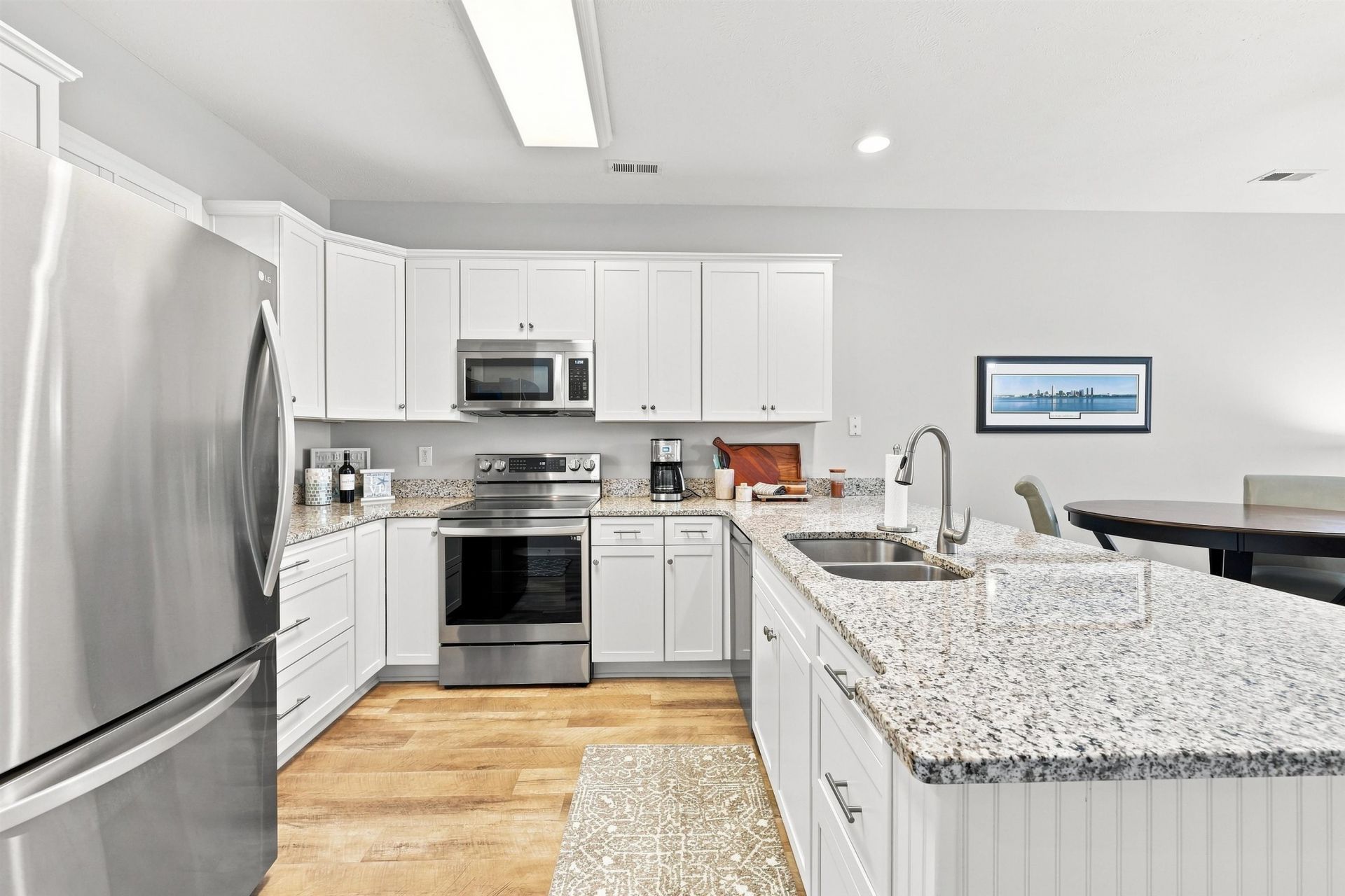 901 W Port Dr. Photo 4