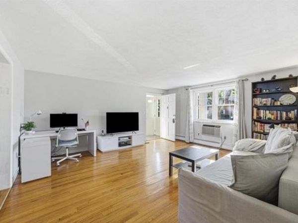 119 Emerson Gardens Rd, Unit 119, Lexington, MA 02420