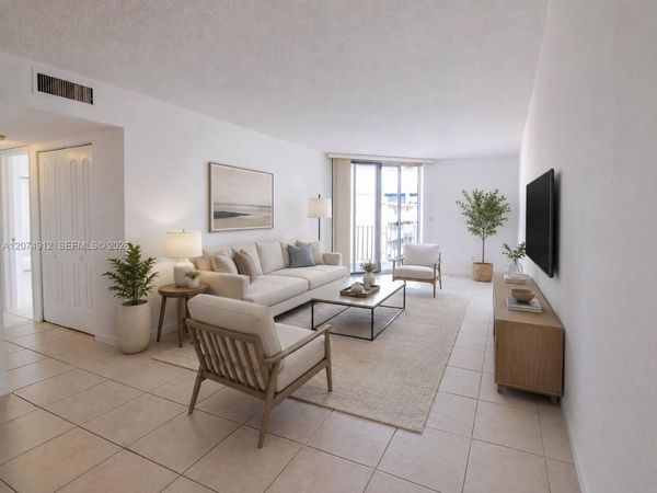 1750 W 46th St , Unit 521, Hialeah, FL 33012