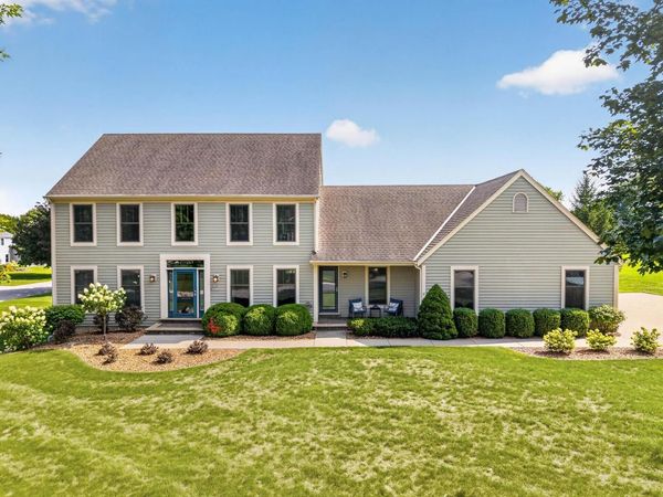 S78W20363 Pasadena DRIVE, Muskego, WI 53150
