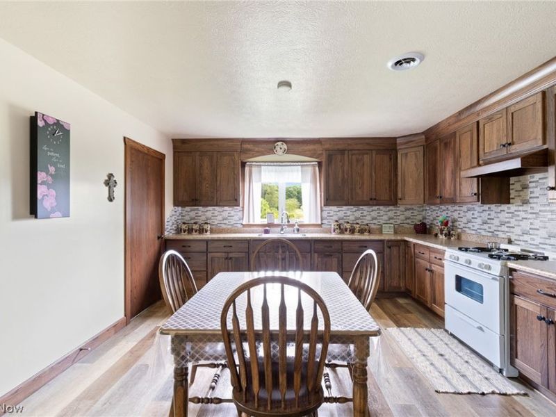 8265 Mark Road NE, Kensington, OH 44427 Photo 11