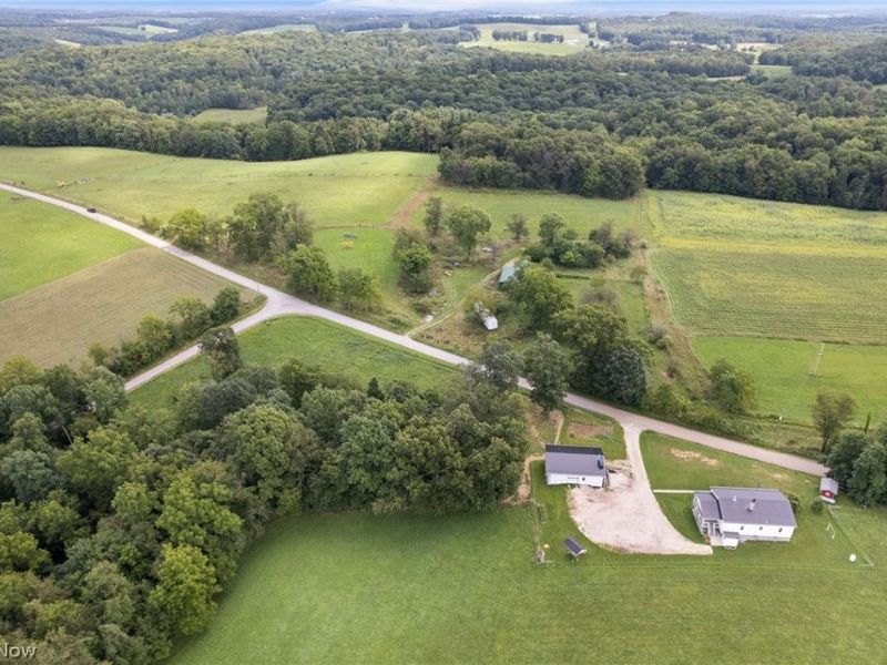 8265 Mark Road NE, Kensington, OH 44427 Photo 28