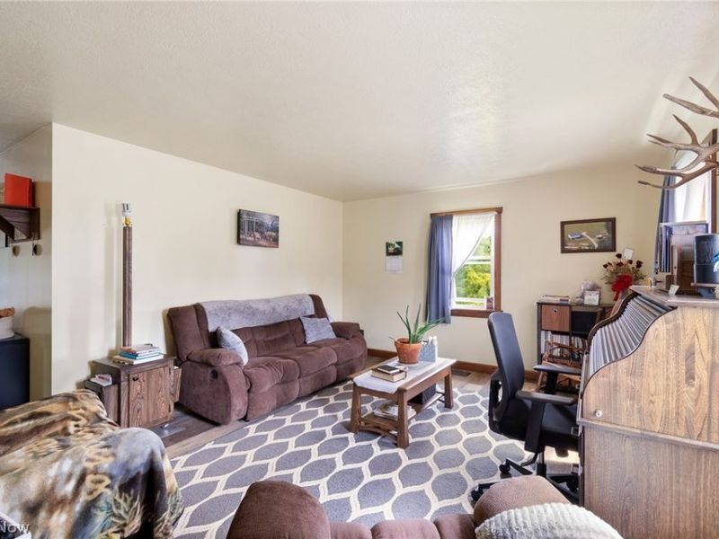 8265 Mark Road NE, Kensington, OH 44427 Photo 8