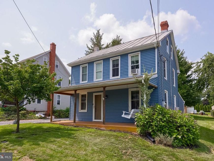 925 Maple Street, Lititz, PA 17543 Main Photo