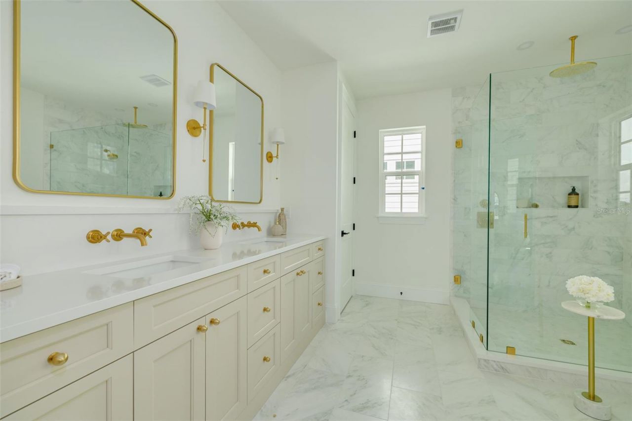 461 47th Avenue N, Saint Petersburg, FL 33703 Photo
