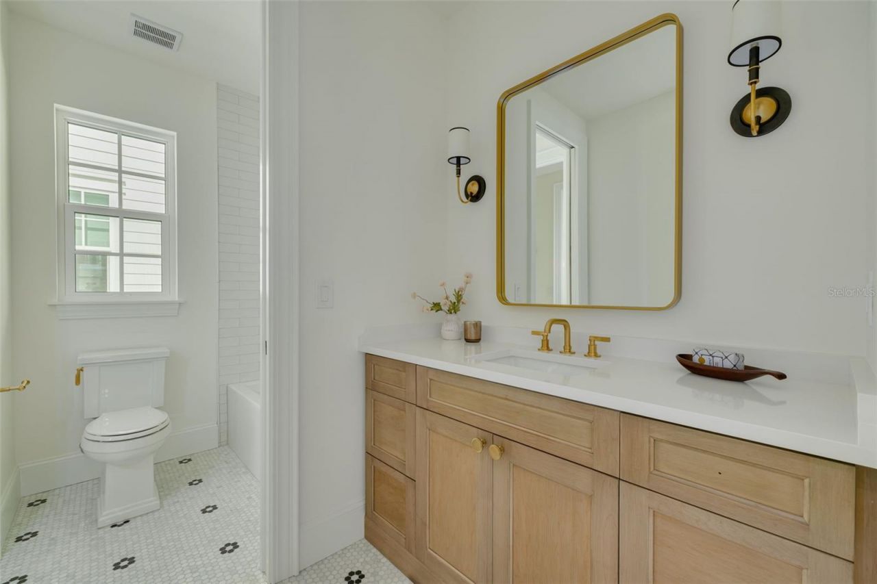 461 47th Avenue N, Saint Petersburg, FL 33703 Photo