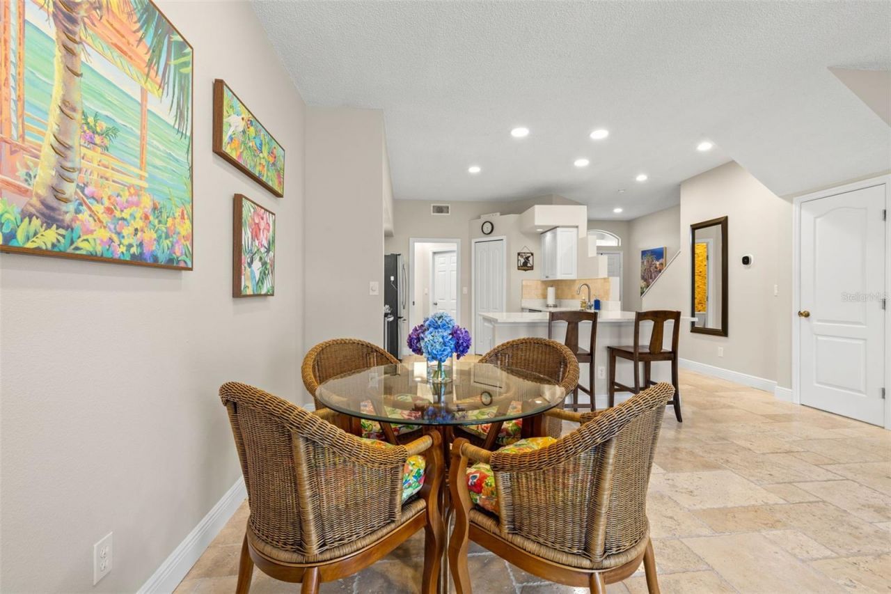 216 Hemingway Drive, Oldsmar, FL 34677 Photo