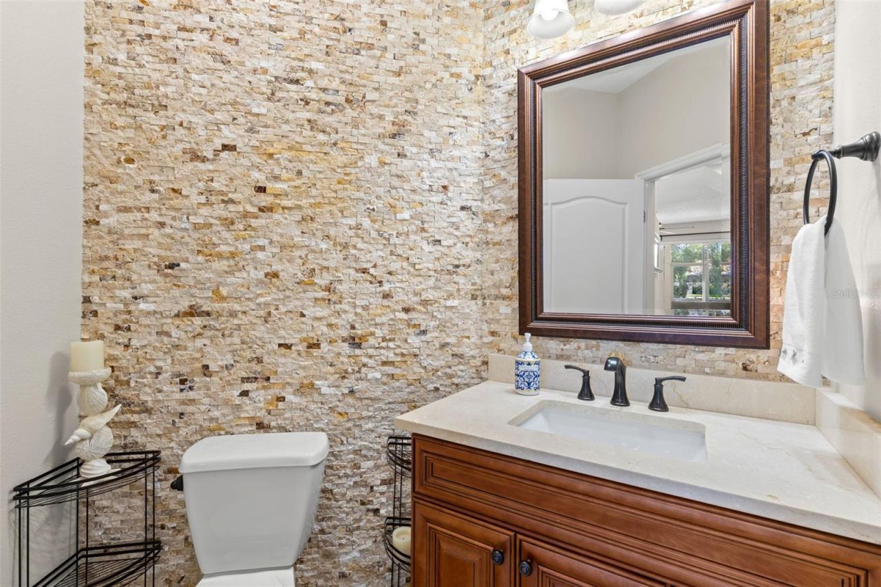 216 Hemingway Drive, Oldsmar, FL 34677 Photo