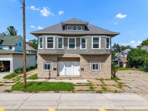 3907 7th Avenue , Rock Island, IL 61201