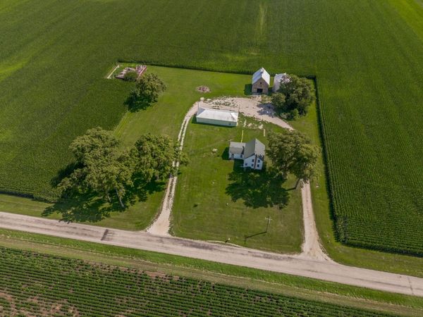 758 N 1st Road , Dana, IL 61321