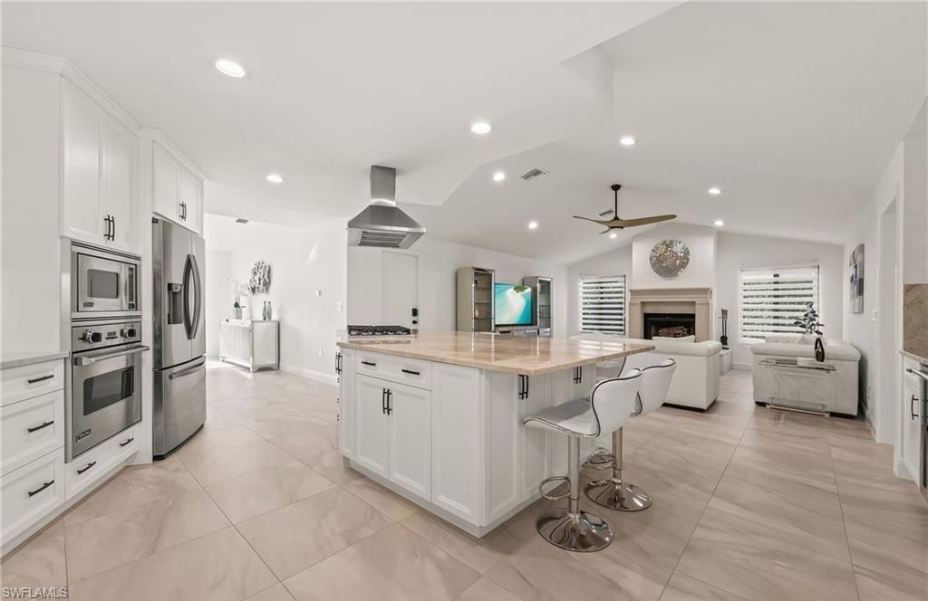2307 Queens Way , Naples, FL 34112 Photo