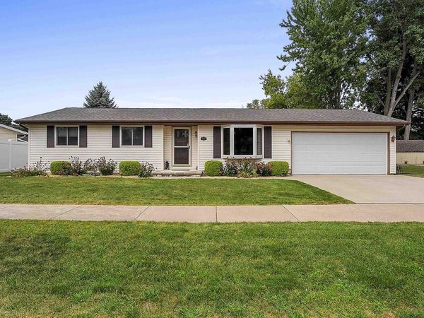 2360 KINCAID AVENUE, Oshkosh, WI 54904