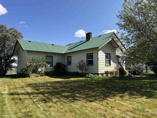 1698 State Highway 46, Gooding, ID 83330