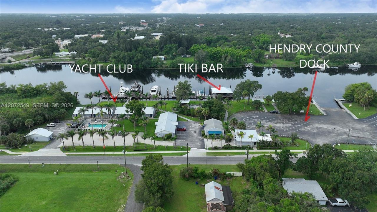 123 Riverbend Dr , La Belle, FL 33935 Photo