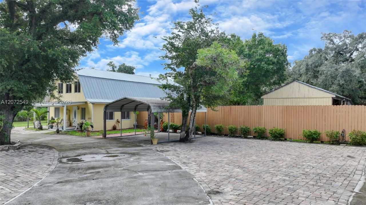 123 Riverbend Dr , La Belle, FL 33935 Photo