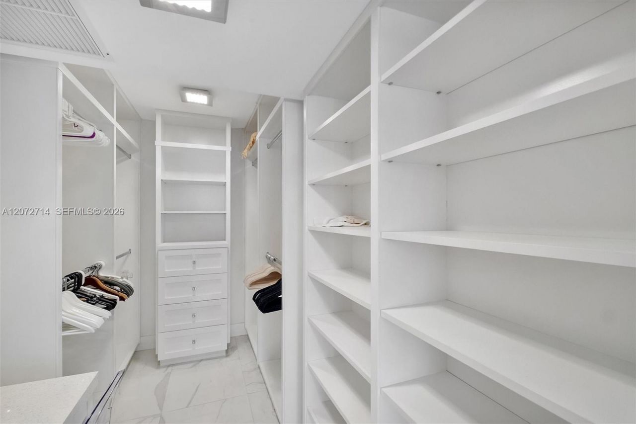 5555 Collins Ave , Unit 16B, Miami Beach, FL 33140 Photo