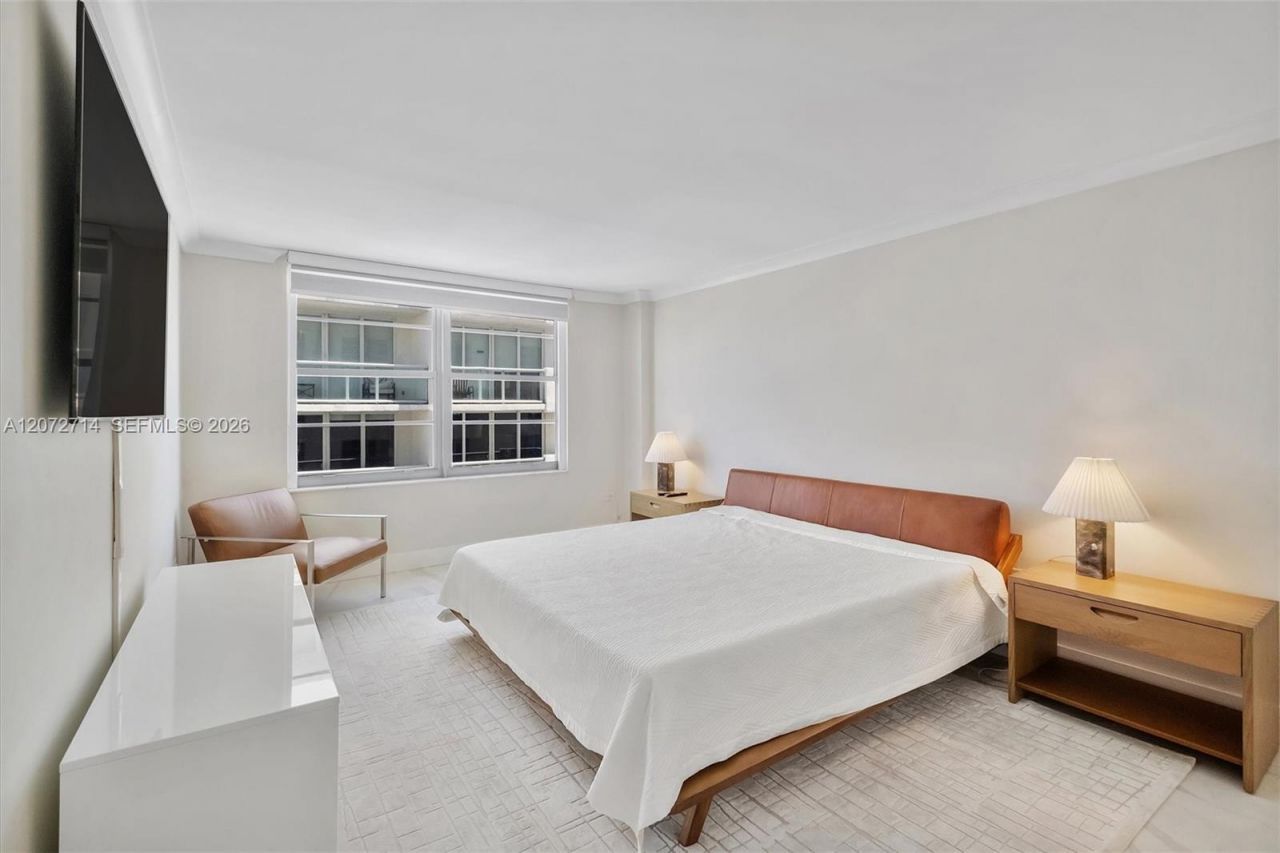 5555 Collins Ave , Unit 16B, Miami Beach, FL 33140 Photo