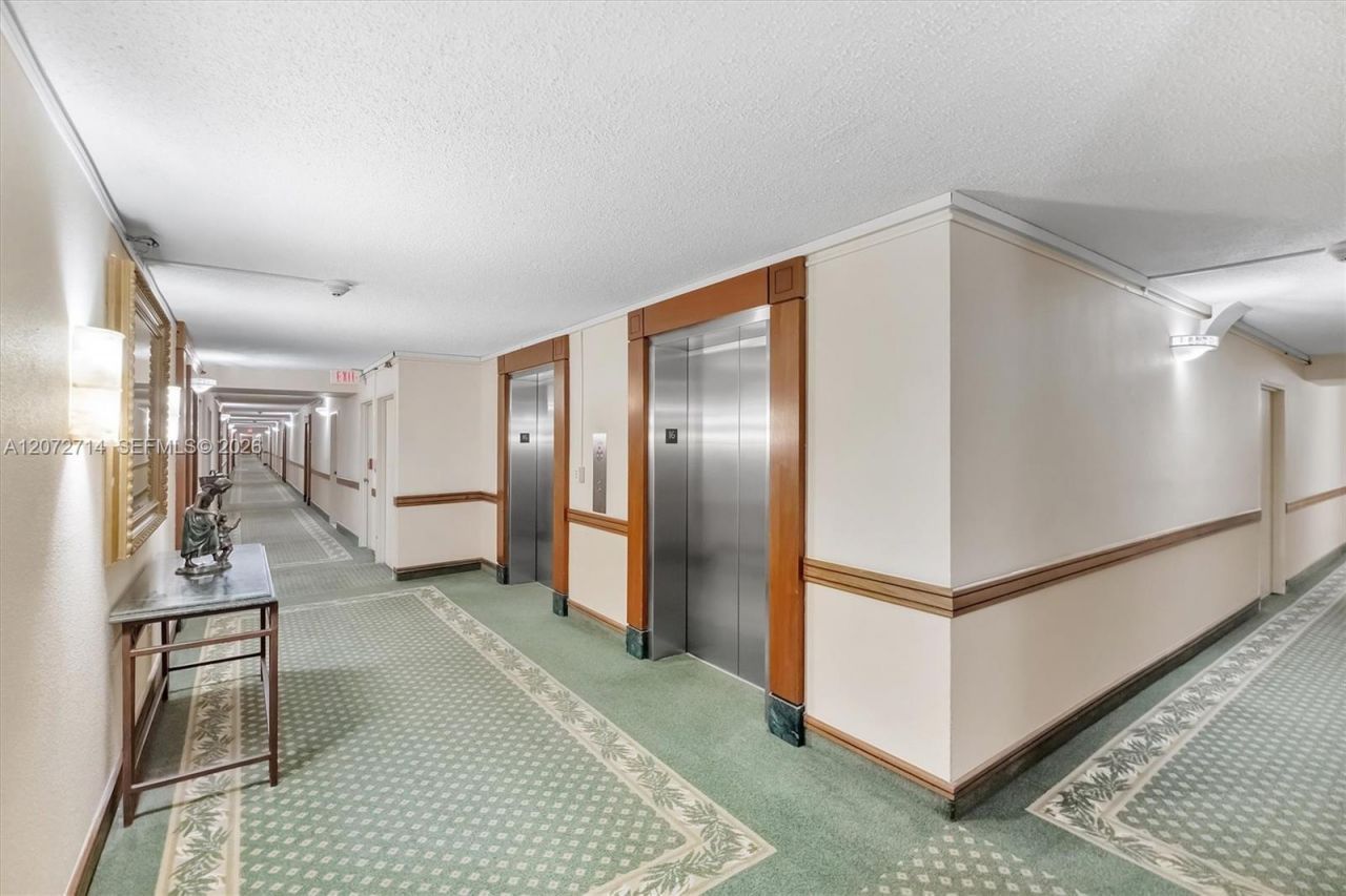 5555 Collins Ave , Unit 16B, Miami Beach, FL 33140 Photo