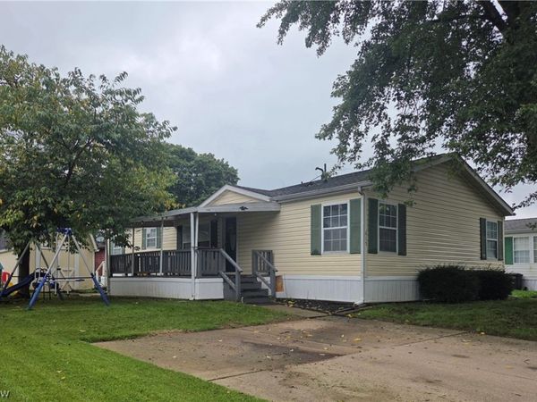 615 Sandpiper Drive SE, New Philadelphia, OH 44663