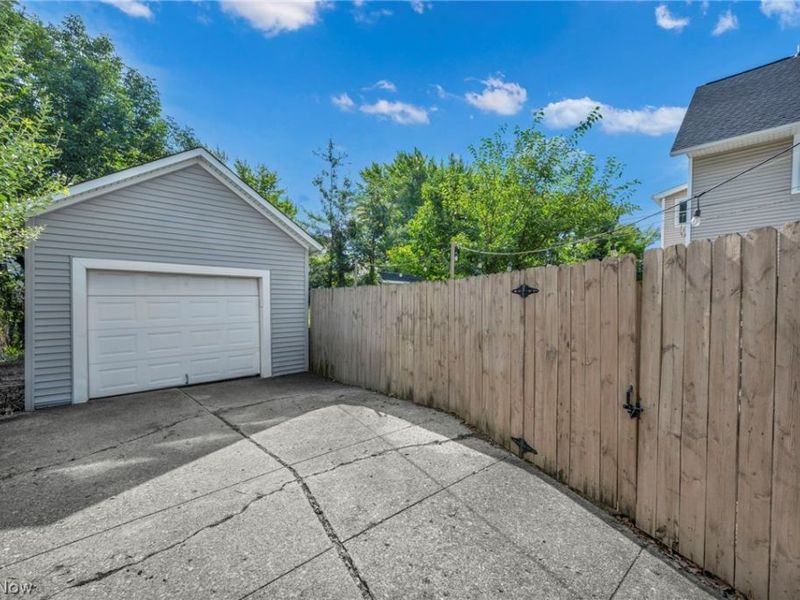 1593 Cohassett Avenue, Lakewood, OH 44107 Photo 45