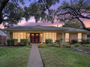 11125 Cactus Lane , Dallas, TX 75238