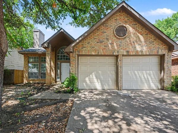 4721 Waterway Drive N, Fort Worth, TX 76137
