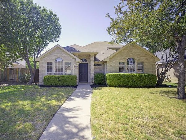 562 Continental Drive, Lewisville, TX 75067