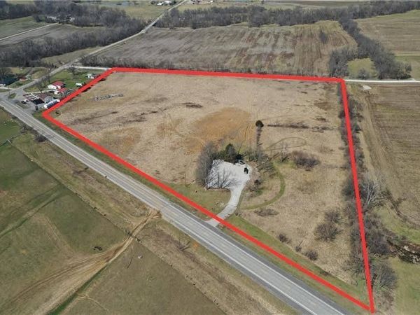 37682 10 Highway, Richmond, MO 64085