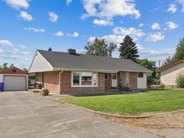 9722 E Valleyway Ave, Spokane Valley, WA 99206