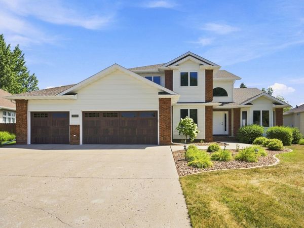 1906 E Rose Creek Parkway S, Fargo, ND 58104