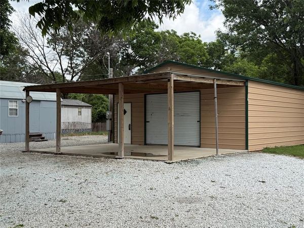 306 E Gentry Avenue, Checotah, OK 74426