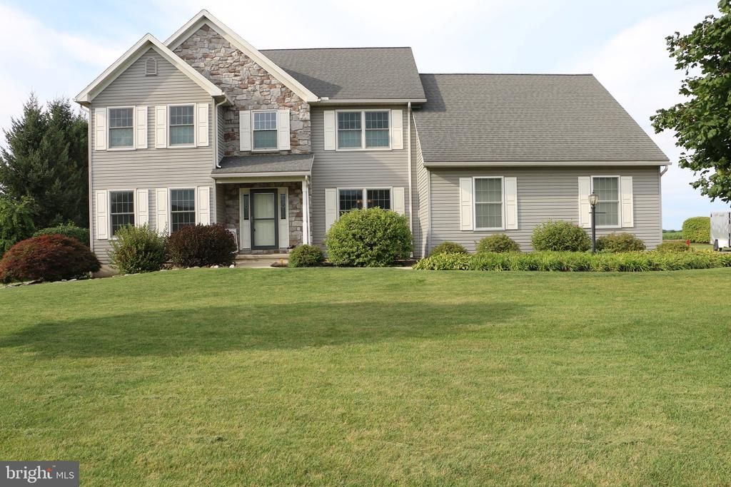 1033 CIDER LANE, LEBANON, PA 17046