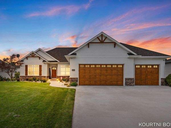 7051 Windrift Avenue SW, Byron Center, MI 49315
