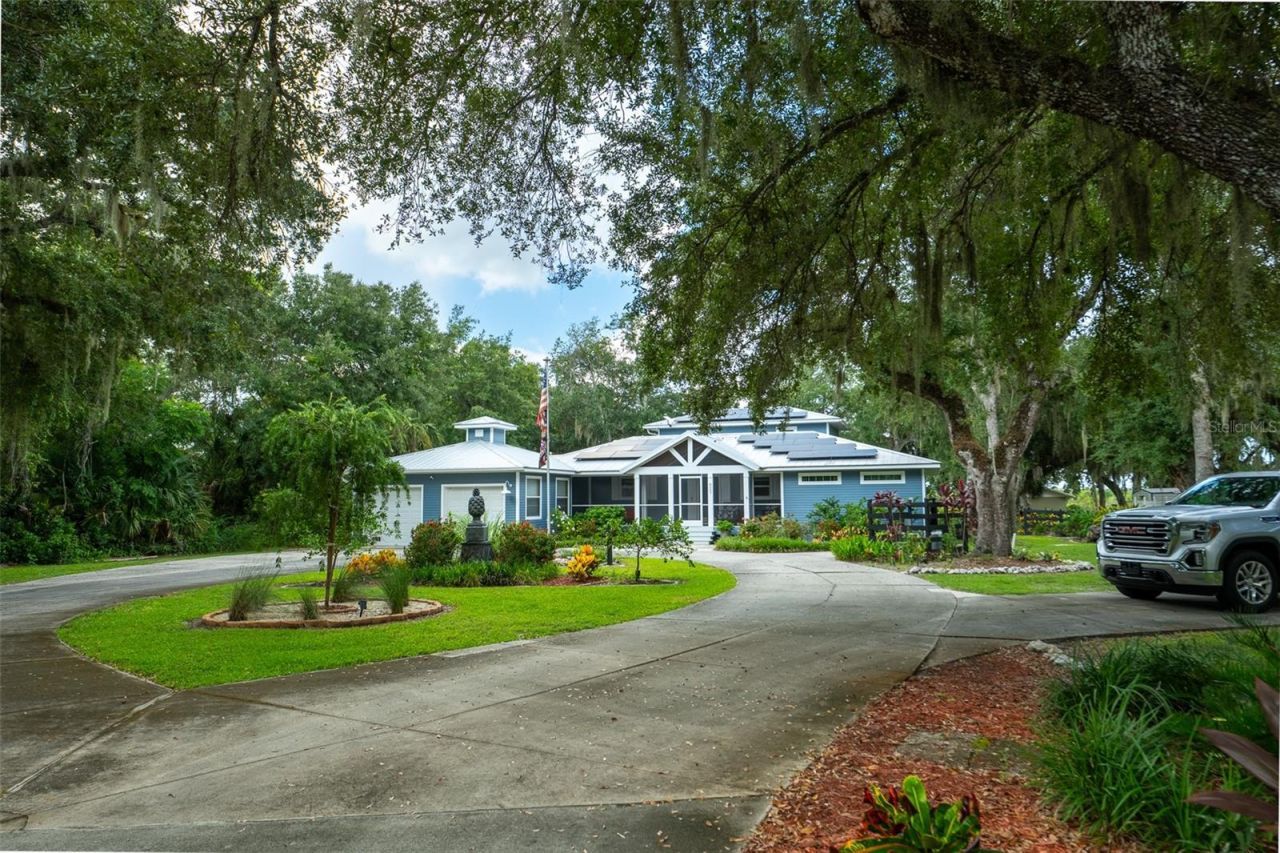8597 SW Riverside Drive, Arcadia, FL 34269 Photo