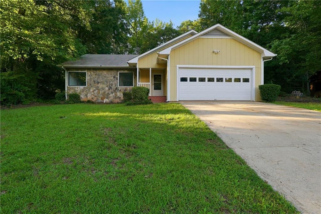 140 Forrest Brook Drive, Palmetto, GA 30268 Main Photo