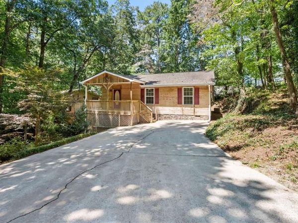 9021 Lakeview Parkway , Villa Rica, GA 30180