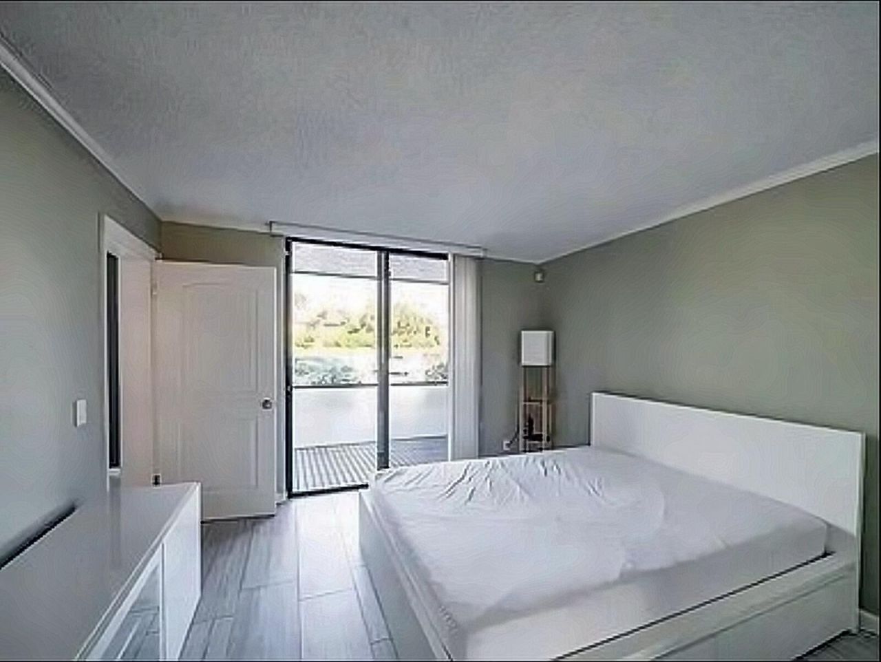 708 Executive Center Drive, Unit 12, West Palm Beach, FL 33401 Photo