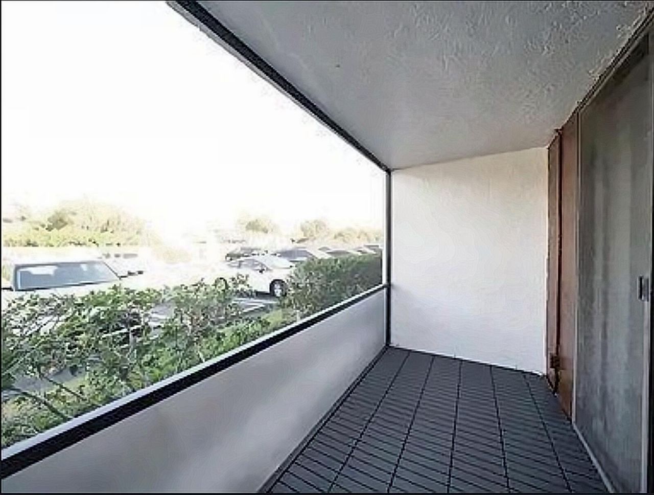 708 Executive Center Drive, Unit 12, West Palm Beach, FL 33401 Photo