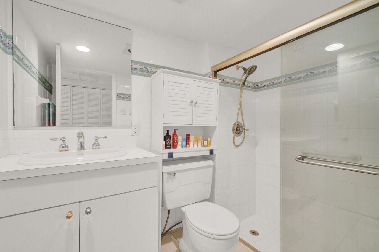 5500 Old Ocean Boulevard, Unit 108, Ocean Ridge, FL 33435 Photo