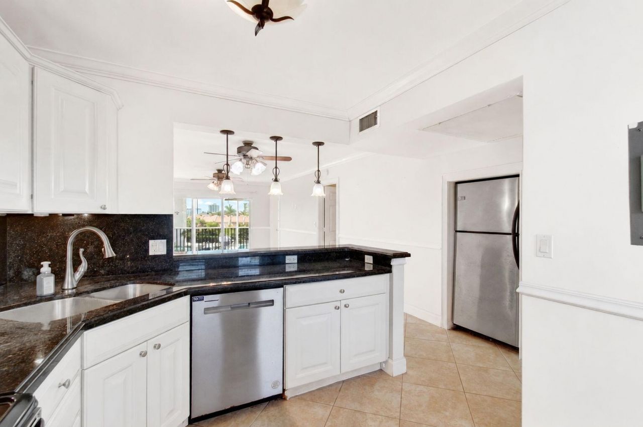 2871 N Ocean Boulevard N, Unit V345, Boca Raton, FL 33431 Photo